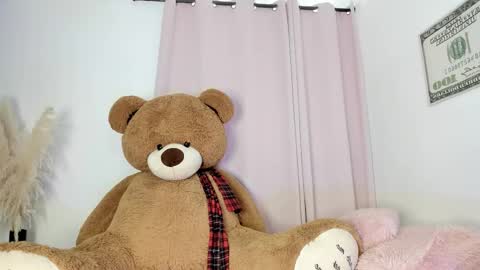 Snapshot of suzan__cooper2 chatting on 10/29/25, 05:36 suzan__cooper2 online show from 10/29/25, 05:36