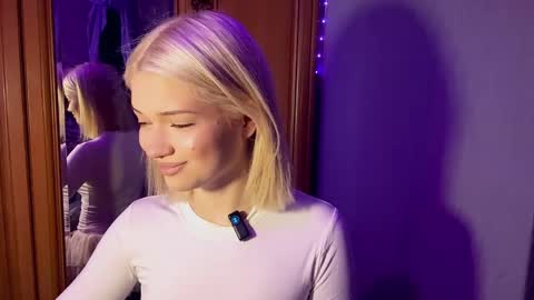 Snapshot of suzannabarmes chatting on 04/01/26, 10:18 Stacy online show from 04/01/26, 10:18