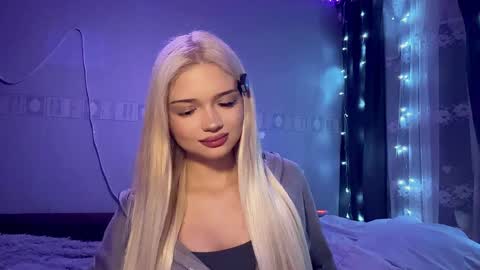 Snapshot of suzannabarmes chatting on 04/03/26, 09:24 Stacy online show from 04/03/26, 09:24