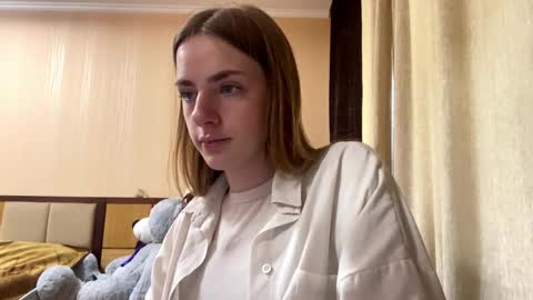 Emila online show from 06/07/26, 07:34