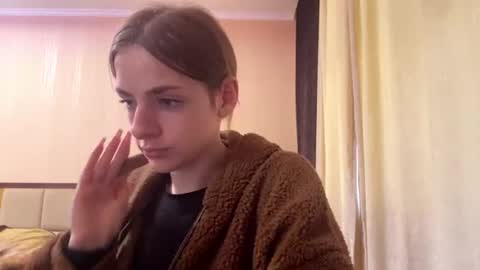 Emila online show from 06/12/26, 11:31