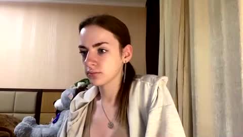 Emila online show from 06/30/26, 07:31