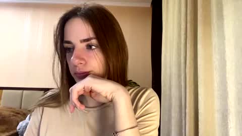 Emila online show from 07/07/26, 07:09