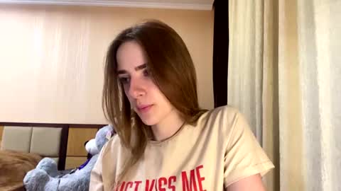 Emila online show from 07/07/26, 07:23