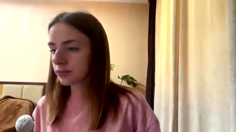Emila online show from 07/11/26, 07:44