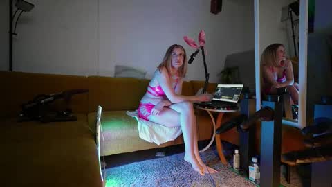 suzannexxxxxx online show from 02/04/26, 10:26
