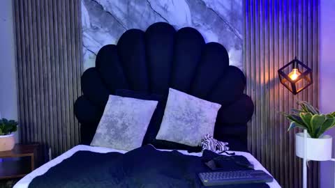 suzie_cox online show from 09/22/25, 01:24