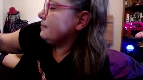 Snapshot of suziestardust chatting on 01/08/26, 03:53 suzie stardust online show from 01/08/26, 03:53