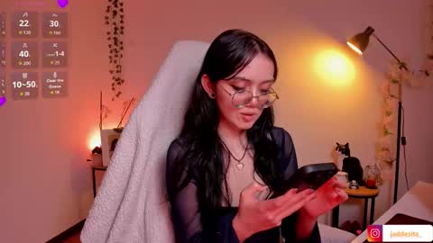 Snapshot of suzumi_ chatting on 11/02/25, 03:53 Jadde online show from 11/02/25, 03:53