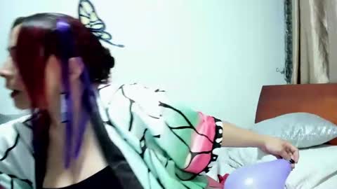 Suzy Amaya  online show from 09/14/25, 11:59