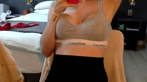 The real sugar baby   Suzy Summer   online show from 12/31/24, 04:04