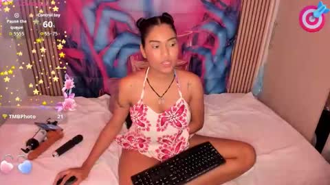 Snapshot of suzzann_rugg chatting on 10/16/25, 01:50 suzzann_rugg online show from 10/16/25, 01:50