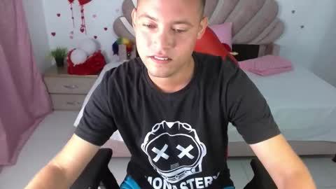 Snapshot of sven_fox723 chatting on 03/05/26, 11:28 Sven online show from 03/05/26, 11:28