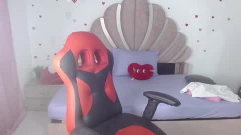Snapshot of sven_fox723 chatting on 03/11/26, 11:27 Sven online show from 03/11/26, 11:27