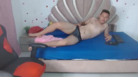 Snapshot of sven_fox723 chatting on 03/15/26, 12:44 Sven online show from 03/15/26, 12:44