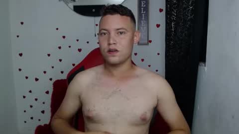 Snapshot of sven_fox723 chatting on 03/24/26, 12:21 Sven online show from 03/24/26, 12:21