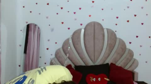 Snapshot of sven_fox723 chatting on 05/19/26, 01:06 Sven online show from 05/19/26, 01:06