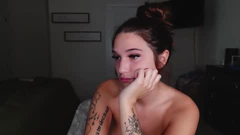 Snapshot of svtf2323 chatting on 10/09/25, 07:56 SV online show from 10/09/25, 07:56