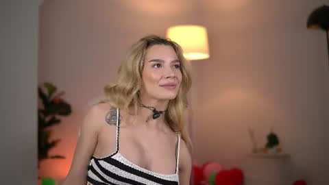SweetLuna online show from 06/22/26, 03:25