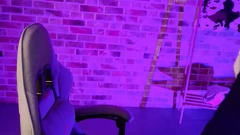 Eva online show from 10/12/25, 05:06