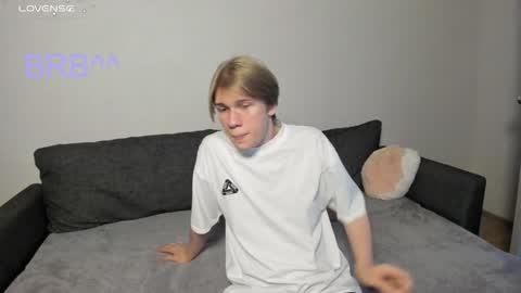 Snapshot of swag_mua chatting on 11/01/25, 06:21 Swen online show from 11/01/25, 06:21