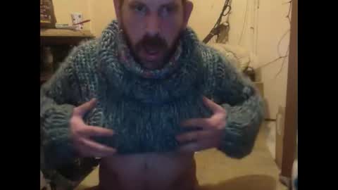 Snapshot of sweaterboy666 chatting on 02/09/25, 12:06 sweaterboy666 online show from 02/09/25, 12:06