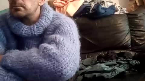 sweaterboy666 online show from 11/20/25, 10:26