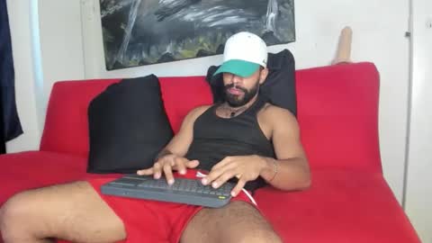 Snapshot of sweatyhairypig1 chatting on 09/21/25, 04:52 joel bliss online show from 09/21/25, 04:52