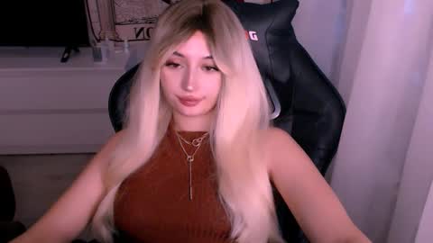 Kate online show from 10/22/25, 01:06