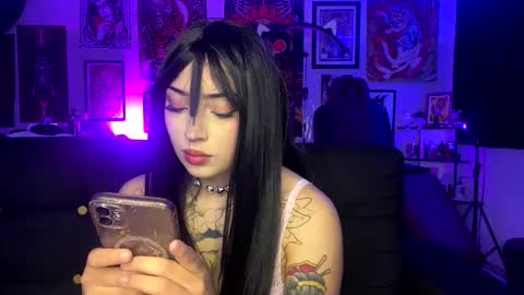 Snapshot of sweeetbabyy22 chatting on 10/20/25, 04:13 Valeria online show from 10/20/25, 04:13