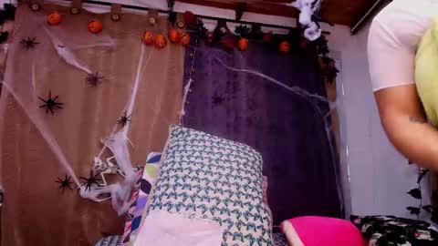 Debora  online show from 10/24/25, 12:01