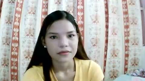 Snapshot of sweet01pinay chatting on 05/17/26, 05:05 sweet01pinay online show from 05/17/26, 05:05