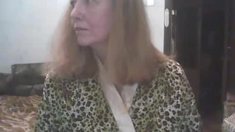 sweet4blonde609 online show from 08/04/26, 07:05