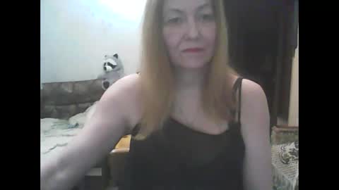 sweet4blonde67 online show from 11/12/25, 08:15