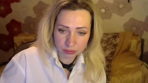 Snapshot of sweet__dany chatting on 12/19/24, 02:01 Sweet Dany online show from 12/19/24, 02:01