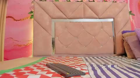 sweet__luna__ online show from 06/01/26, 11:12