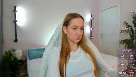 Monica  GTM 3MoTuWeFrSa 500pm-1000pm  online show from 03/24/26, 12:37