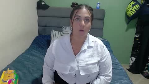 Nikol online show from 02/12/25, 10:48