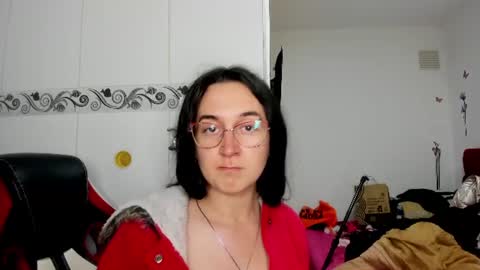 sweet__suck69bitch online show from 06/17/26, 05:10