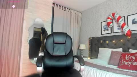 Vanessa online show from 12/14/25, 05:24