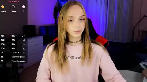 Snapshot of sweet_ali3s chatting on 09/09/25, 04:06 Call me Alis online show from 09/09/25, 04:06