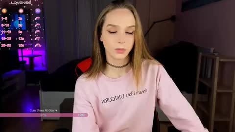 Snapshot of sweet_ali3s chatting on 10/13/25, 06:41 Call me Alis online show from 10/13/25, 06:41