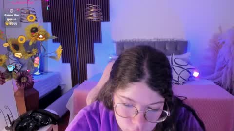 Snapshot of sweet_alicee__ chatting on 04/10/26, 07:07 Alice online show from 04/10/26, 07:07
