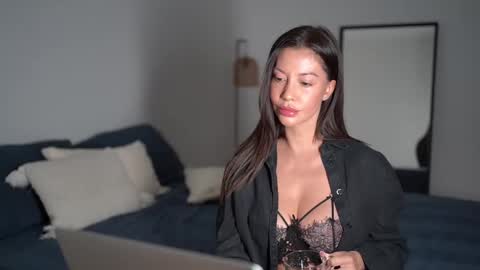 Dorothea online show from 10/20/25, 03:23