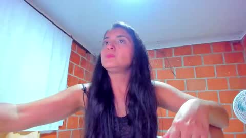 sweet and hot alaia online show from 09/28/25, 05:02