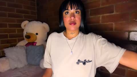 Snapshot of sweet_angel2001 chatting on 09/14/25, 02:11 Stephanie online show from 09/14/25, 02:11