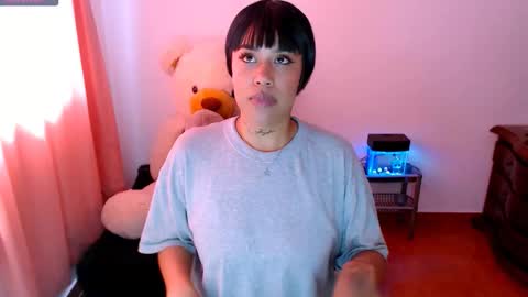 Snapshot of sweet_angel2001 chatting on 11/29/25, 07:17 Stephanie online show from 11/29/25, 07:17