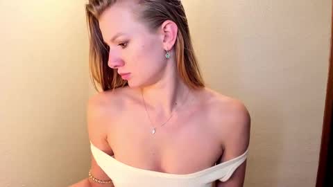 Ann - your sweet girl online show from 12/21/25, 10:06