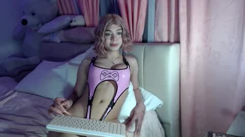 Snapshot of sweet_baby_yummy chatting on 09/13/25, 12:21 SWEET online show from 09/13/25, 12:21