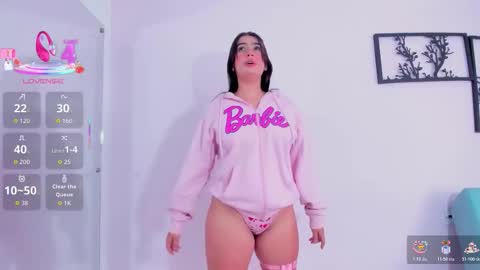 Snapshot of sweet_babyss_ chatting on 10/22/25, 01:44  MOD Yezka online show from 10/22/25, 01:44